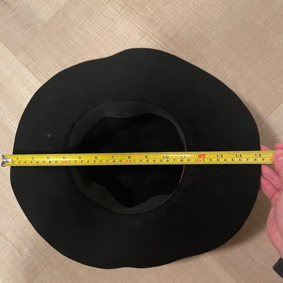 Liliput felt hat. - Picture 6 of 6